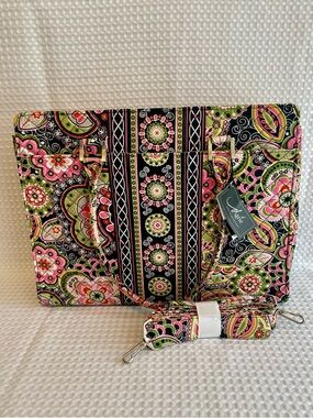 MARIE Lifestyle Collection Sommerset Green Quilted Floral NWT Laptop  Bag #777